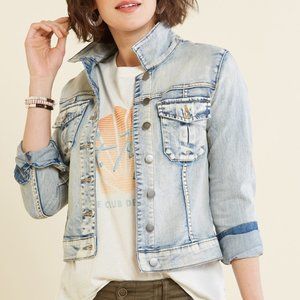 Evereve Kut from the Kloth Amelia Light Wash Denim Jacket